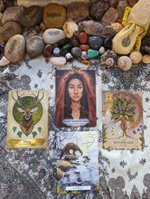 Load image into Gallery viewer, Meet Your Spirit Guide Tarot and Oracle Card Reading